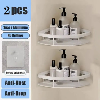 A shelf that does not take up space to arrange bathroom utensils